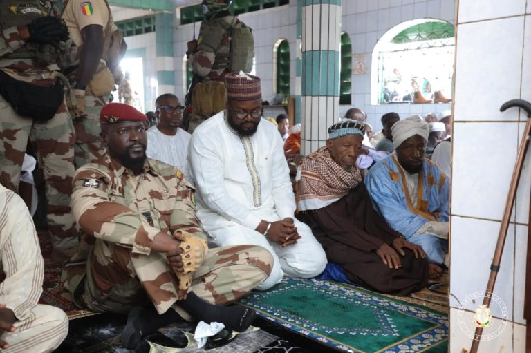 Guinée/Religion : Le Chef de l’Etat, hôte de marque de la mosquée de Dabondy