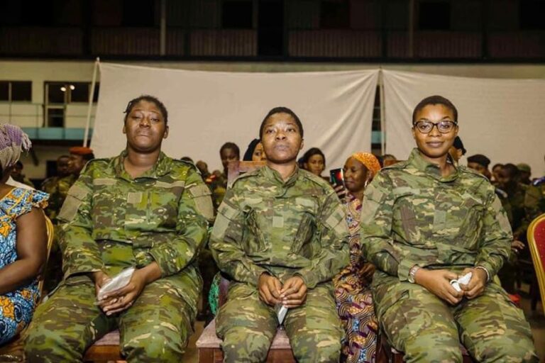 Côte d’Ivoire : trois soldates libérées par Bamako à des  » fins humanitaires »