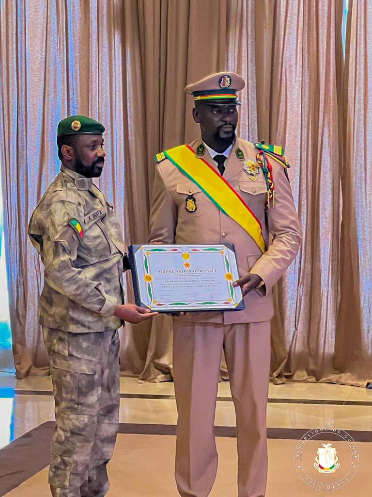 Mali/An 62 de l’indépendance : Le Colonel Mamadi Doumbouya élevé à la Dignité de Grand Croix