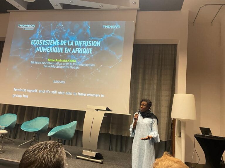 Amsterdam/Salon de l’audiovisuel: la ministre guinéenne de l’information évoque les enjeux, les avantages et les gros défis auxquels le secteur de l’audiovisuel guinéen est confronté dans sa transition numérique