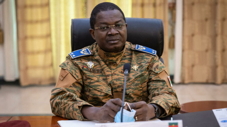 Burkina Faso : le ministre de la Défense limogé