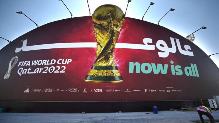 Coupe du monde 2022 : le Qatar aurait payé près de 300 000 euros de cadeaux aux députés britanniques