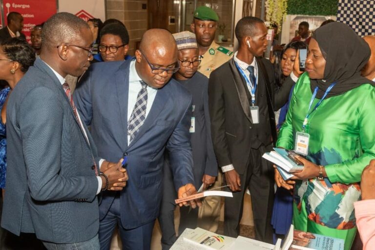 Conakry : le Premier Ministre Dr Bernard Goumou assiste à la cérémonie inaugurale du 4e salon des entrepreneurs de Guinée