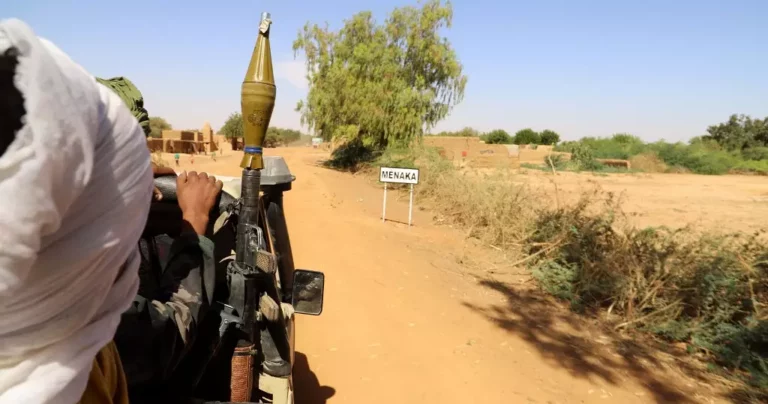 Mali : des dizaines de morts dans des combats entre groupes armés