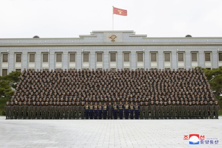 RPD de Corée/Armée : Kim Jong Un rencontre les commandants et les aviateurs