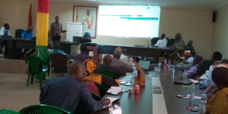 Gouvernorat de Conakry/Trésor Public : Formation des  administrateurs économiques et financiers communaux