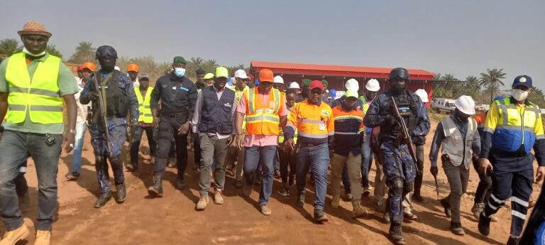 Boké-Mines: Le PM sur le chantier de construction de 305 logements de l’ANAIM à Kolaboui
