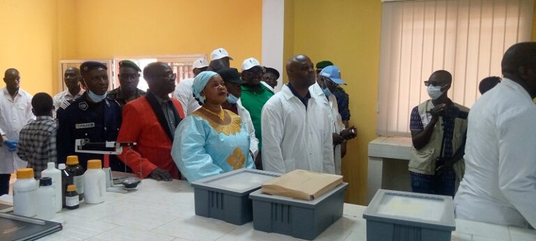 Faranah : Le ministre Lansana Béa Diallo en visite à l’institut supérieur agronomique et vétérinaire