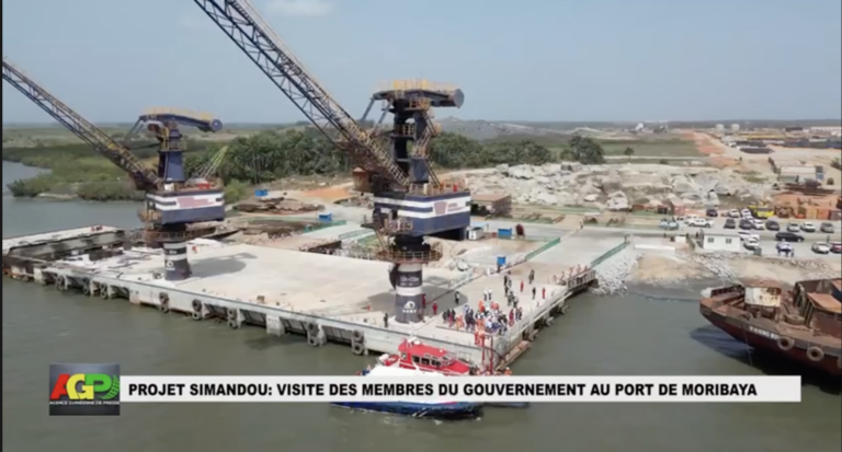 PROJET SIMANDOU : VISITE DES MEMBRES DU GOUVERNEMENT AU PORT DE MORIBAYA