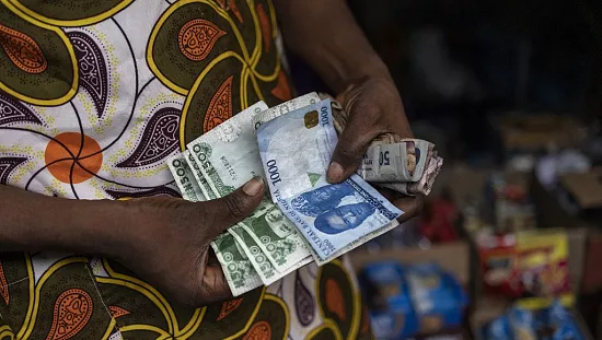 Nigéria : le président Buhari recommande d’augmenter le salaire des fonctionnaires