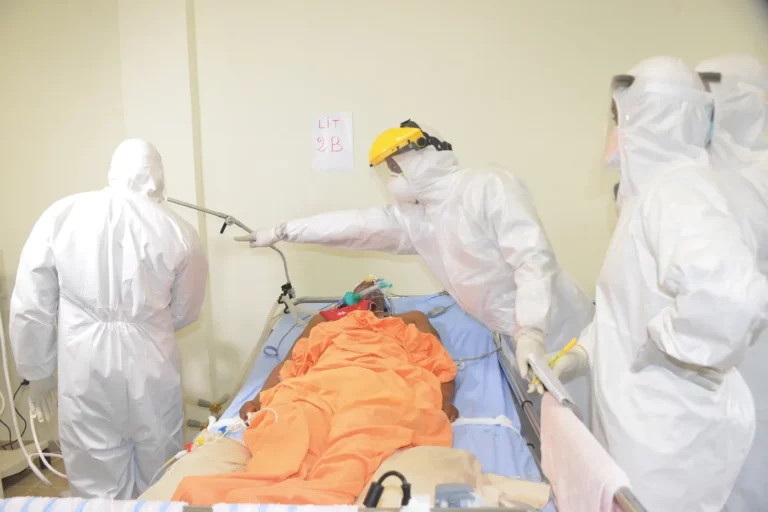 Guinée équatoriale : Au moins 20 morts du virus de Marburg, selon l’OMS