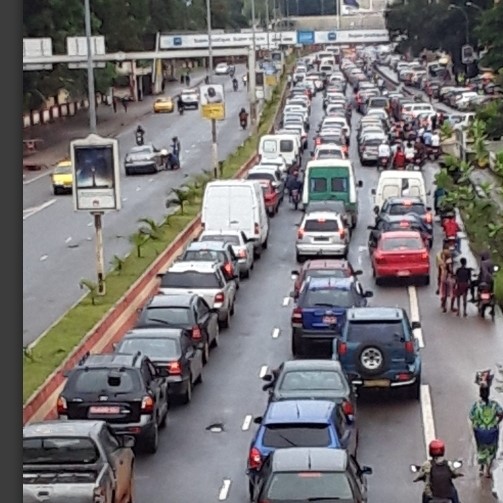 Conakry : La police routière peine à gérer la circulation à quelques jours de la fête de ramadan