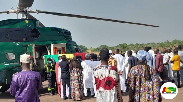 Kankan : L’arrivée de la dépouille de Hadja Djènè Kaba Condé