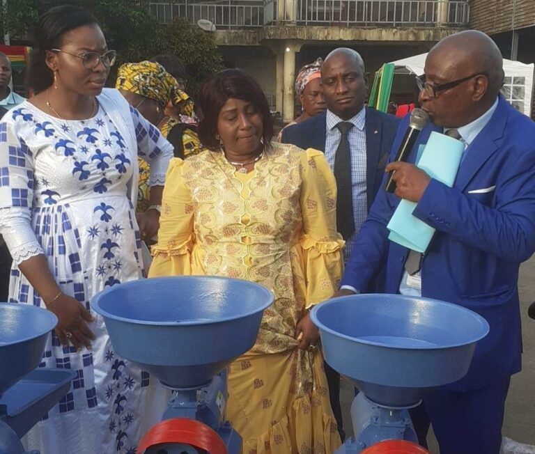 Conakry/Matam : Remise des équipements agroalimentaires aux groupements des femmes de Kankan, Faranah et Labé