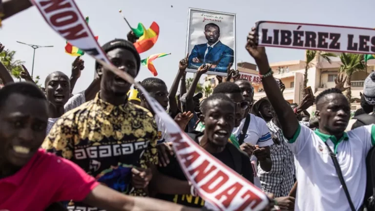 Sénégal : 3 morts dans des manifestations, le procès Sonko reporté