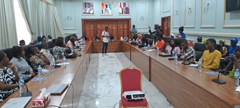 Guinée/SENAMIC: Les étudiants demandent le rôle de la HAC dans la protestation actuelle des personnels de la presse