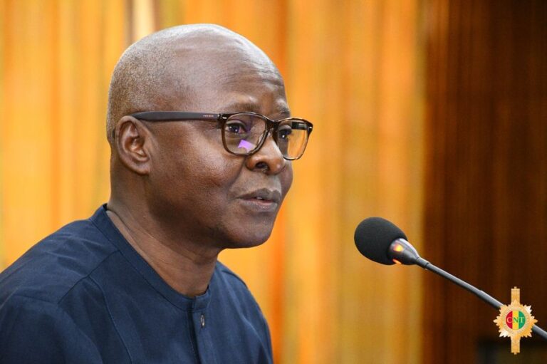 Guinée/CNT: L’assainissement du fichier de la Fonction Publique, près de 17 mille agents sortis du fichier (Julien Yombouno)