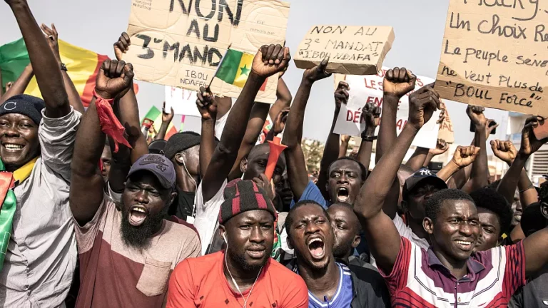 Sénégal : manifestation contre un éventuel 3e mandat de Macky Sall