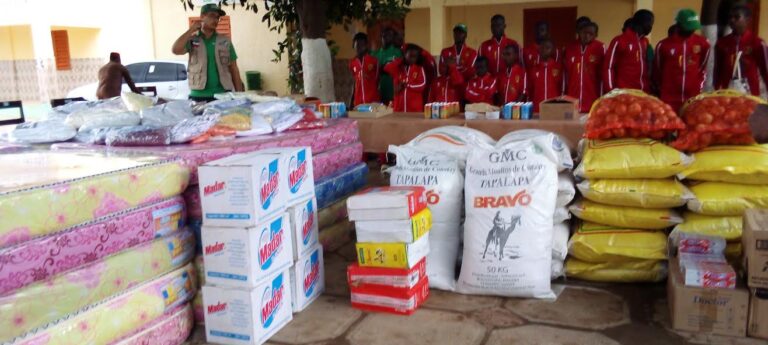 Dubréka : Les grands moulins de Conakry offrent des vivres et non vivres à un orphelinat de l’agence des musulmans d’Afrique