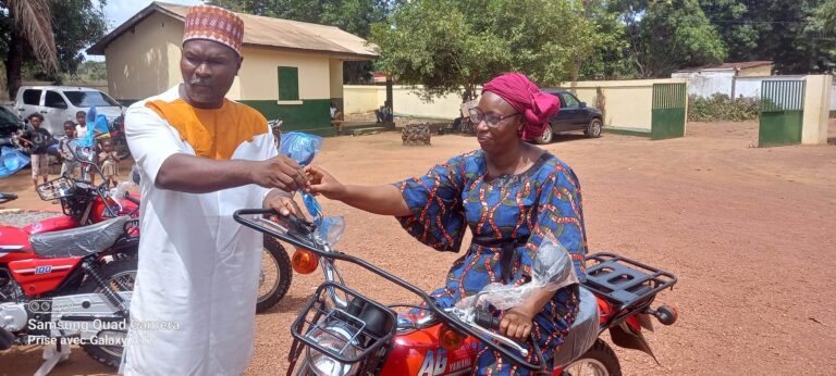 Boké: 15 motos AG  pour les chefs des centres de santé