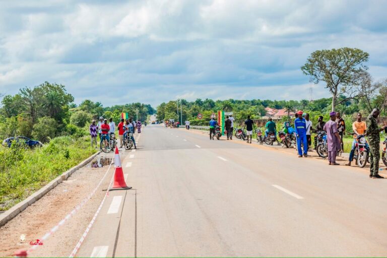 Guinée/Infrastructure: Le PM a officiellement lancé la route nationale 𝗡° 𝟯 Coyah-Farmoriah-Frontière de la Sierra