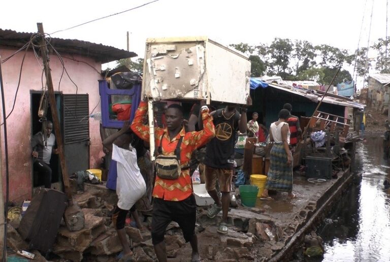Conakry : Inondation  à la décharge  de Dar-es-Salam