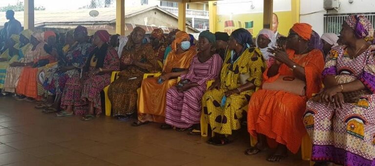 Guinée/RPG-arc-en-ciel : Les femmes du parti attendent les  messages du président Alpha Condé