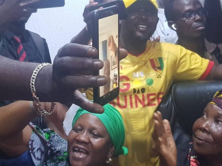 Guinée-RPG arc-en-ciel : Pr  Alpha Condé fait son apparition devant ses militants par visioconférence