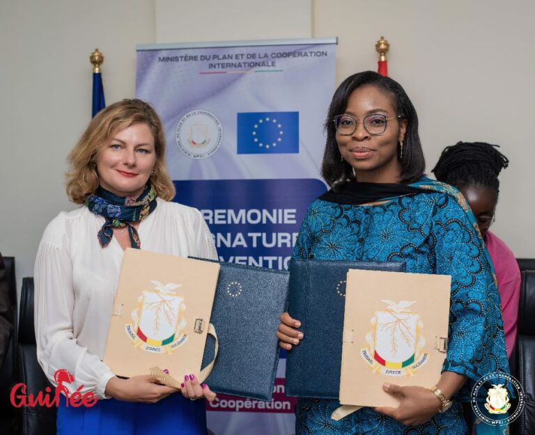 Guinée/Coopération : Le gouvernement et l’UE signent deux conventions de plus de 40 millions d’Euros pour la préservation de l’environnement et la formation professionnelle