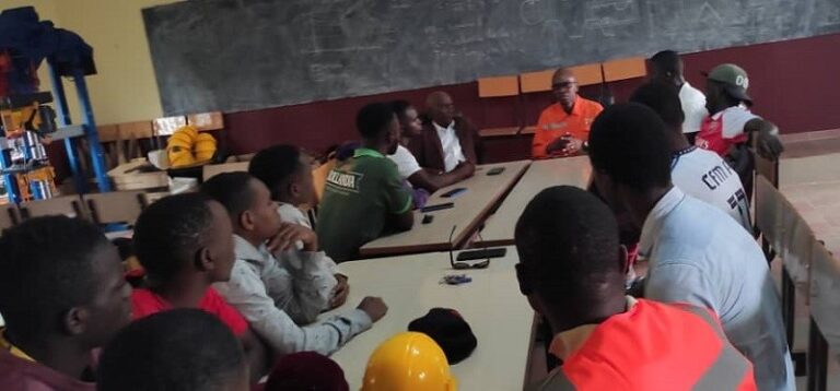 Boké: La Société minière de Boké S.A  s’investit dans la professionnalisation de 49 étudiants guinéens