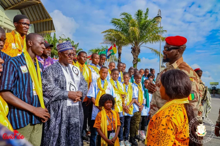 Guinée/Promotion de l’excellence et du mérite : le Chef de l’État octroie 50 millions à chacun des lauréats