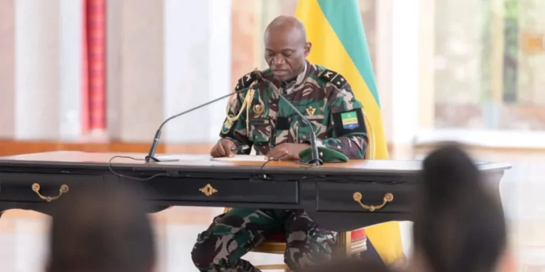 Gabon : le président de la transition rassure les forces vives de la Nation et les diplomates