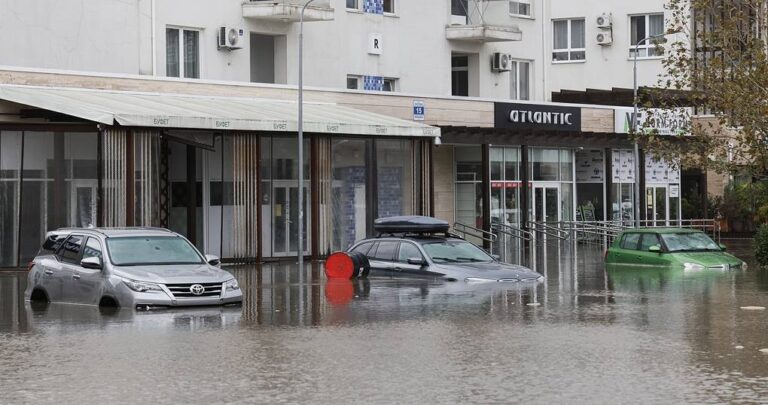 Un ouragan dans le sud de la Russie fait plusieurs morts et près de 2 millions de personnes sont privées d’électricité