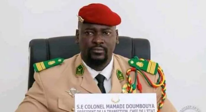 Guinée: Des officiers supérieurs de l’armée radiés (Décret)