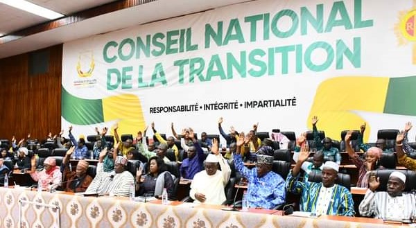 Guinée-CNT: Adoption du projet de loi portant création de 10 communes urbaines et 7 communes rurales