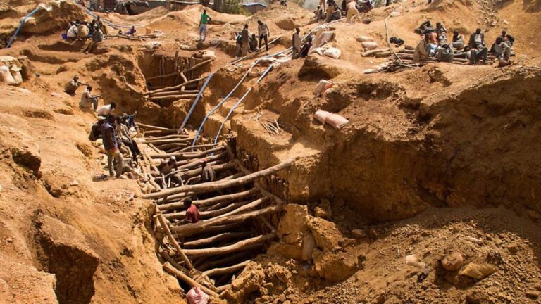 Siguiri/Eboulement de mines: Deux morts et un blessé grave dans le district de Bouré Daaba