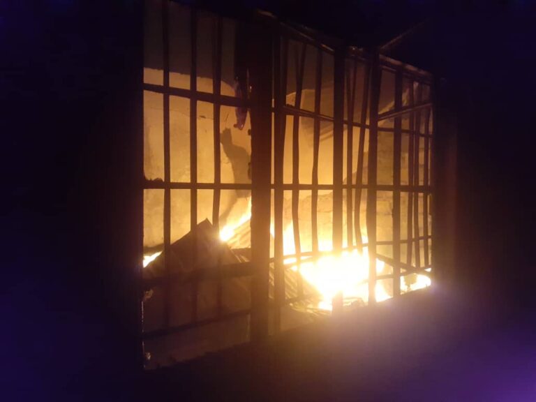 Kankan : Un incendie réduit en cendres le contenu d’un bâtiment