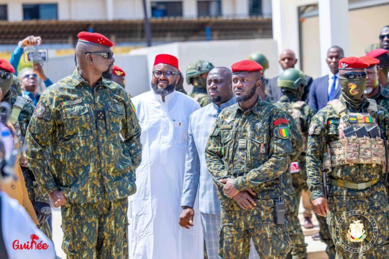 Guinée : Le Chef de l’Etat visite les nouveaux bâtiments de la Cité ministérielle