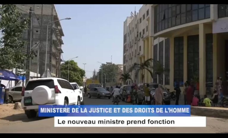 LE NOUVEAU MINISTRE GARDE DES SCEAUX DE LA JUSTICE ET DES DROITS DE L’HOMME YAYA KAÏRABA KABA OFFICIELLEMENT INSTALLÉ DANS SES FONCTIONS