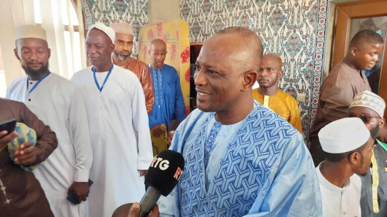 Guinée: Le ministre Fana Soumah célèbre la fête de l’Aïd al-Fitr à la mosquée Turque de Bambéto