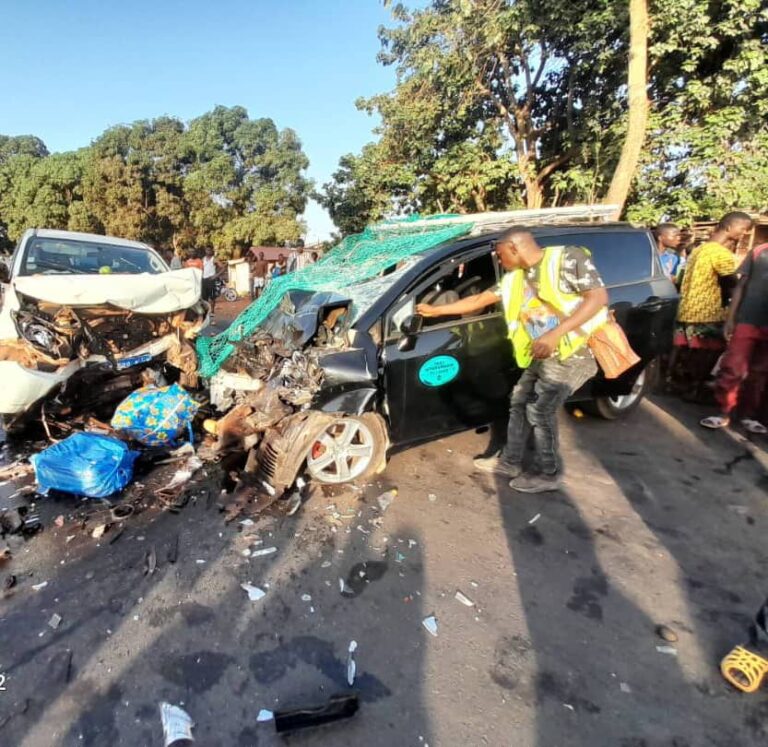 kindia-Urgent:   2 morts et 13 blessés  dans un accident de la circulation à Damakaniah