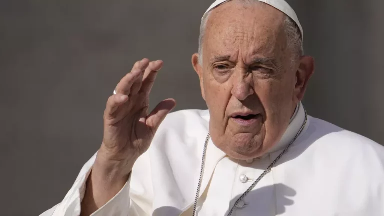 LGBT : le pape François présente ses excuses pour des propos offensants