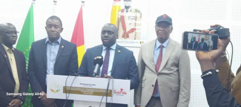 Conakry /MUHAT: Le ministre Mory Condé échange avec les entrepreneurs pour la création d’une cité de 50 ha  des entreprises BTP