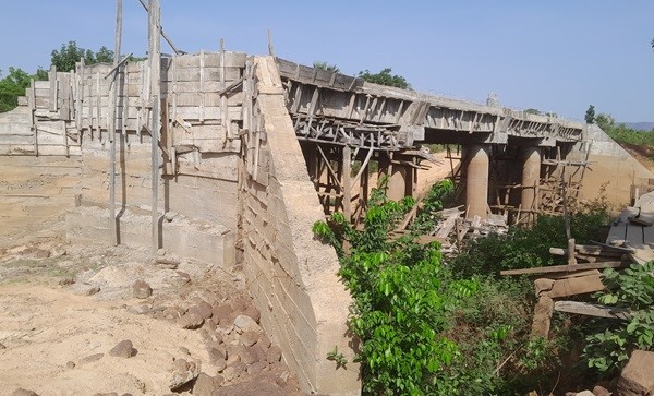 Siguiri/TP: Les travaux de construction du pont sur la rivière Bakoï à l’arrêt depuis 7 ans