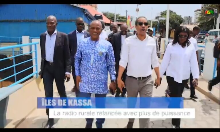 ÎLE DE KASSA : LE MINISTRE DE L’INFORMATION ET DE LA COMMUNICATION, FANA SOUMAH, RELANCE LES PROGRAMMES DE LA RADIO RURALE