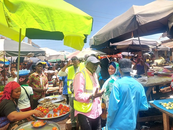 Conakry/Matoto : Une mission conduite par le président de la délégation spéciale sillonne les différents marchés de la commune