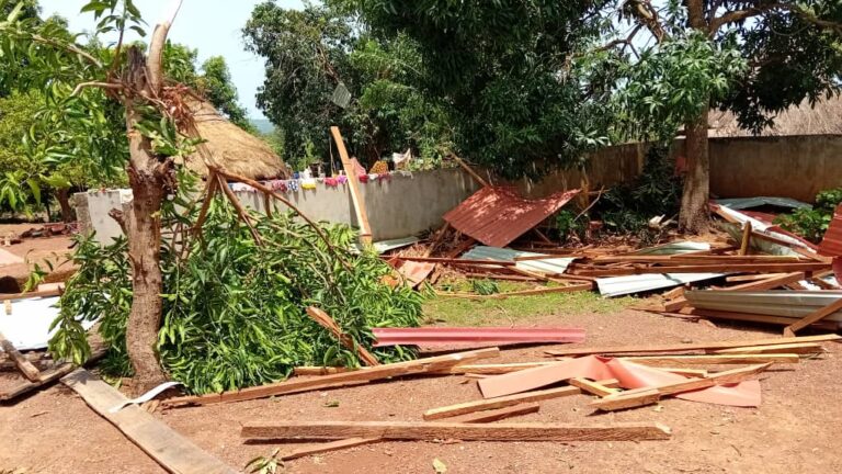 Kindia/Bangouya : 07 blessés et plusieurs bâtiments décoiffés par une tornade à Kebaly