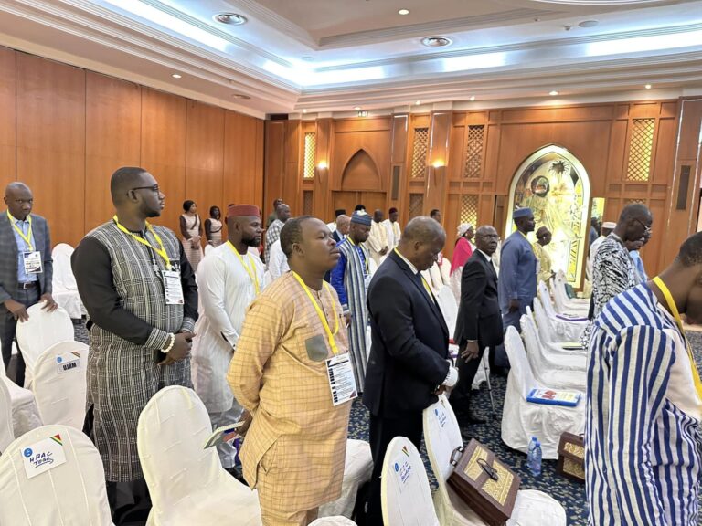 Bamako : Les régulateurs des médias africains observent une minute de silence pour la Guinée