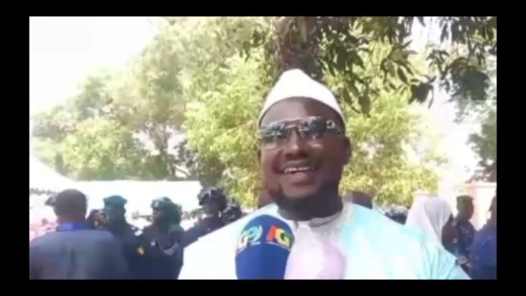 KINDIA : le ministre secrétaire général à la présidence, Amara Camara, prend part à la cérémonie de lecture du saint Coran et promet 80 tonnes de riz, de sucre et d’huile à la population