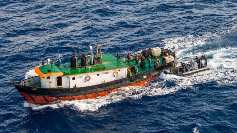 Plus de six tonnes de cocaïne saisies par la Marine française au large des côtes africaines
